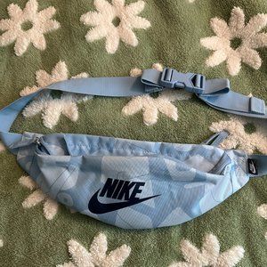 Nike Fanny Pack - Baby Blue